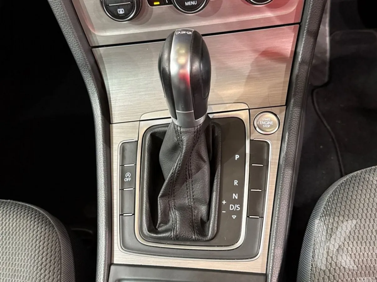 Volkswagen Golf Estate, Petrol, 2016, White
