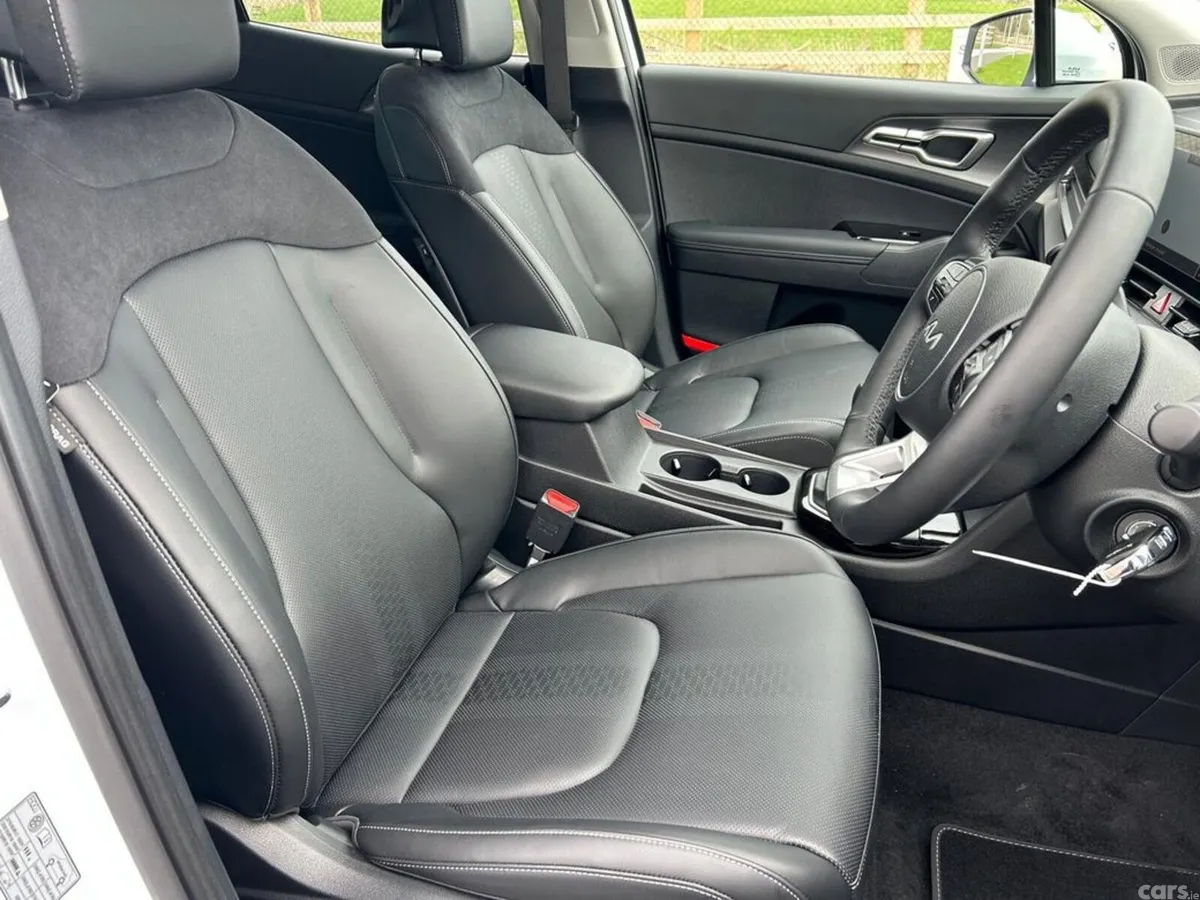 Kia Sportage SUV, Diesel, 2027, White