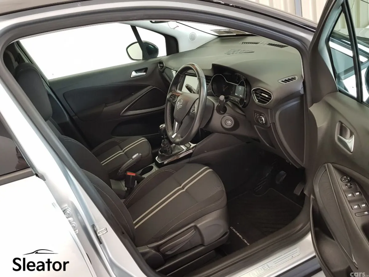 Opel Crossland MPV, Diesel, 2023, Grey