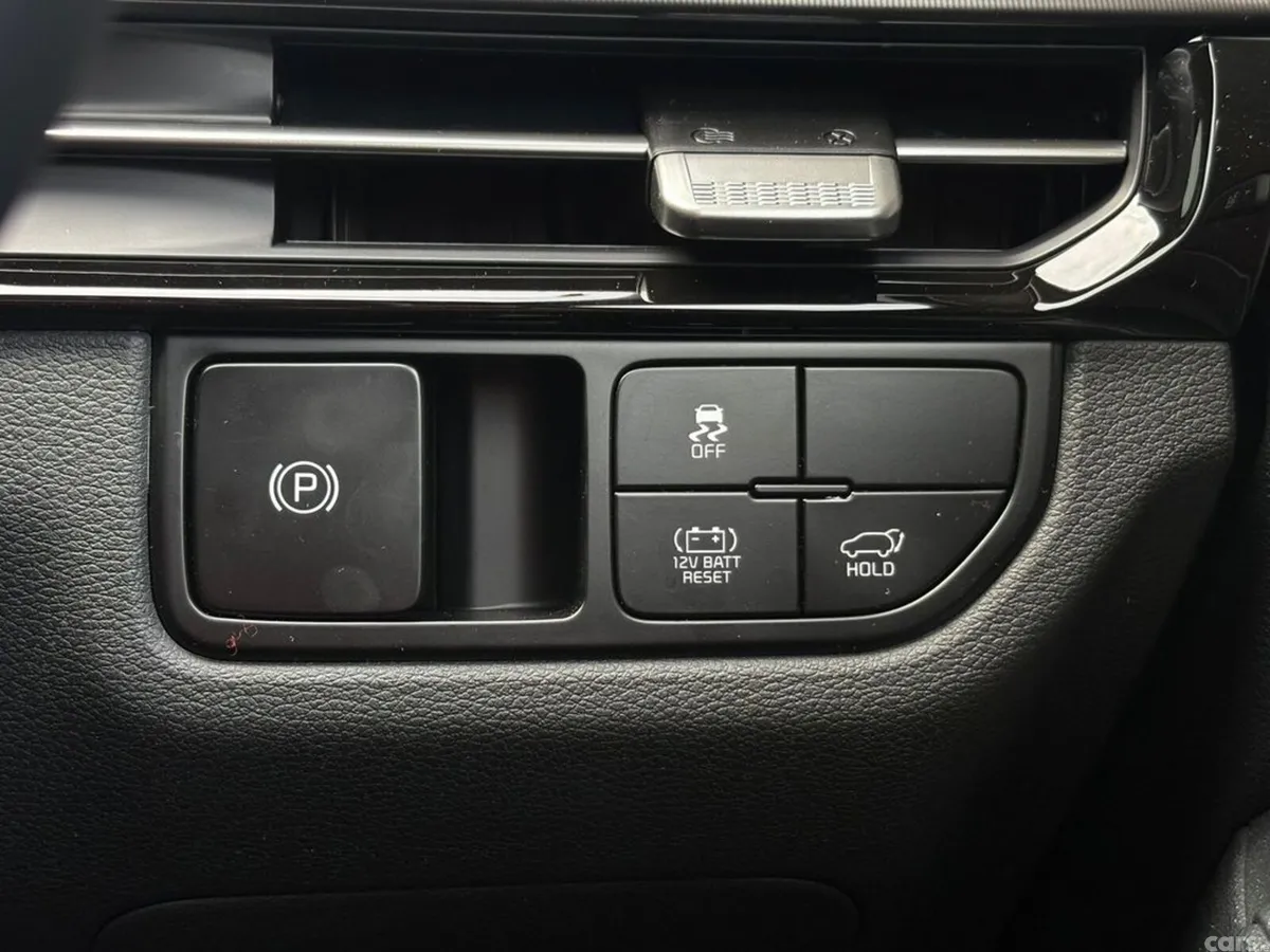 Kia Sportage SUV, Petrol Hybrid, 2027, White