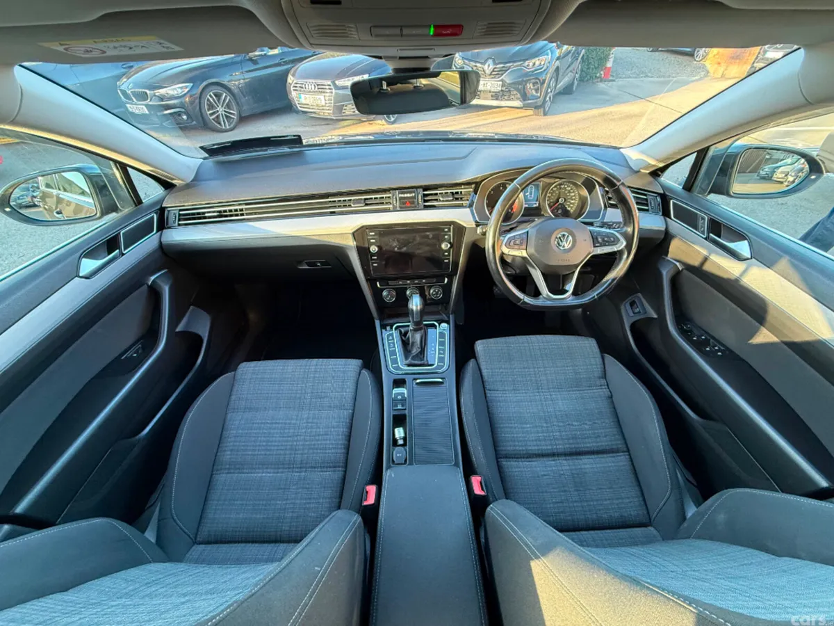 Volkswagen Passat Saloon, Diesel, 2019, Grey