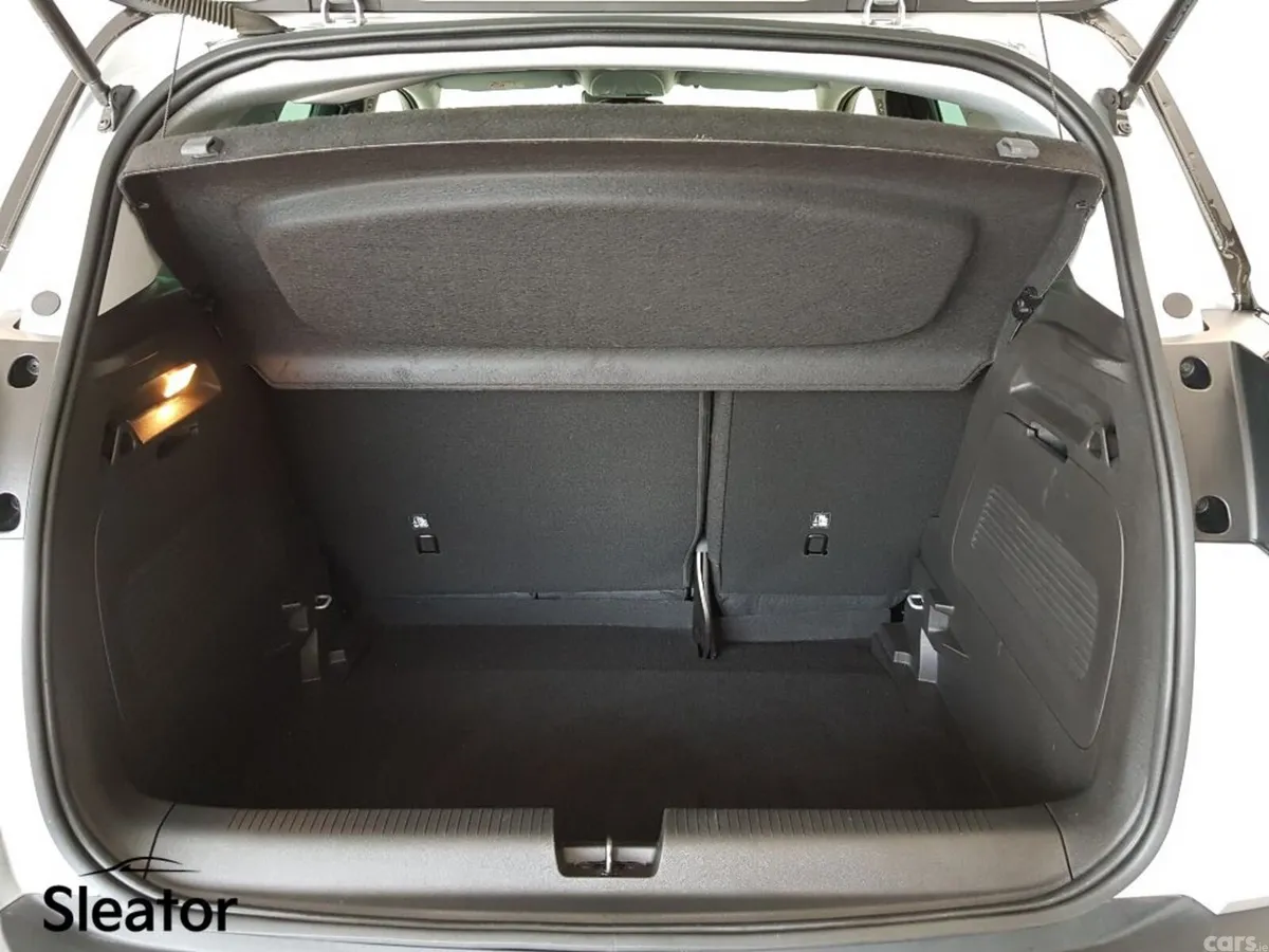 Opel Crossland MPV, Diesel, 2023, Grey