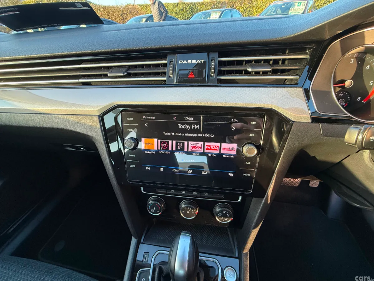 Volkswagen Passat Saloon, Diesel, 2019, Grey