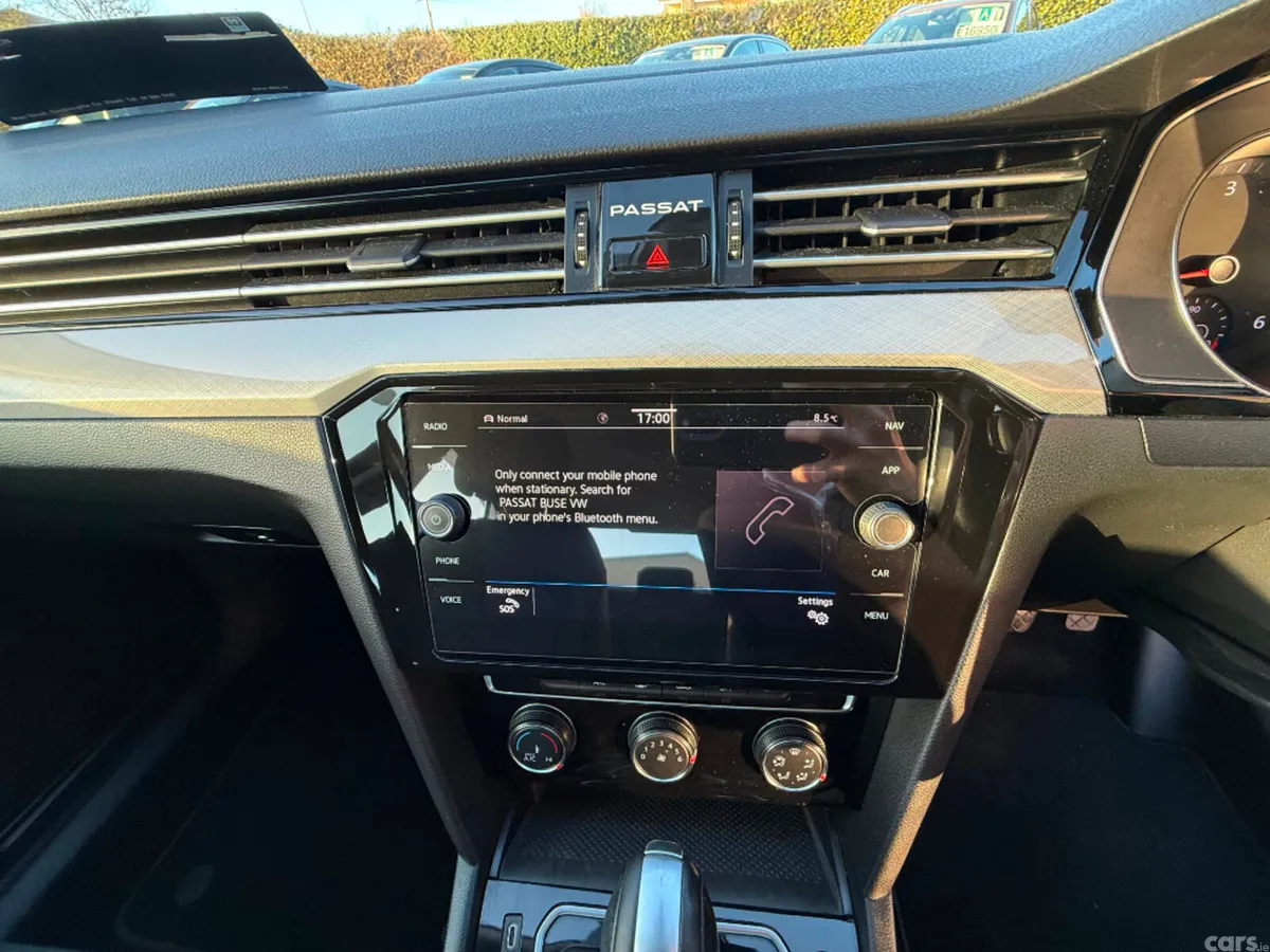 Volkswagen Passat Saloon, Diesel, 2019, Grey