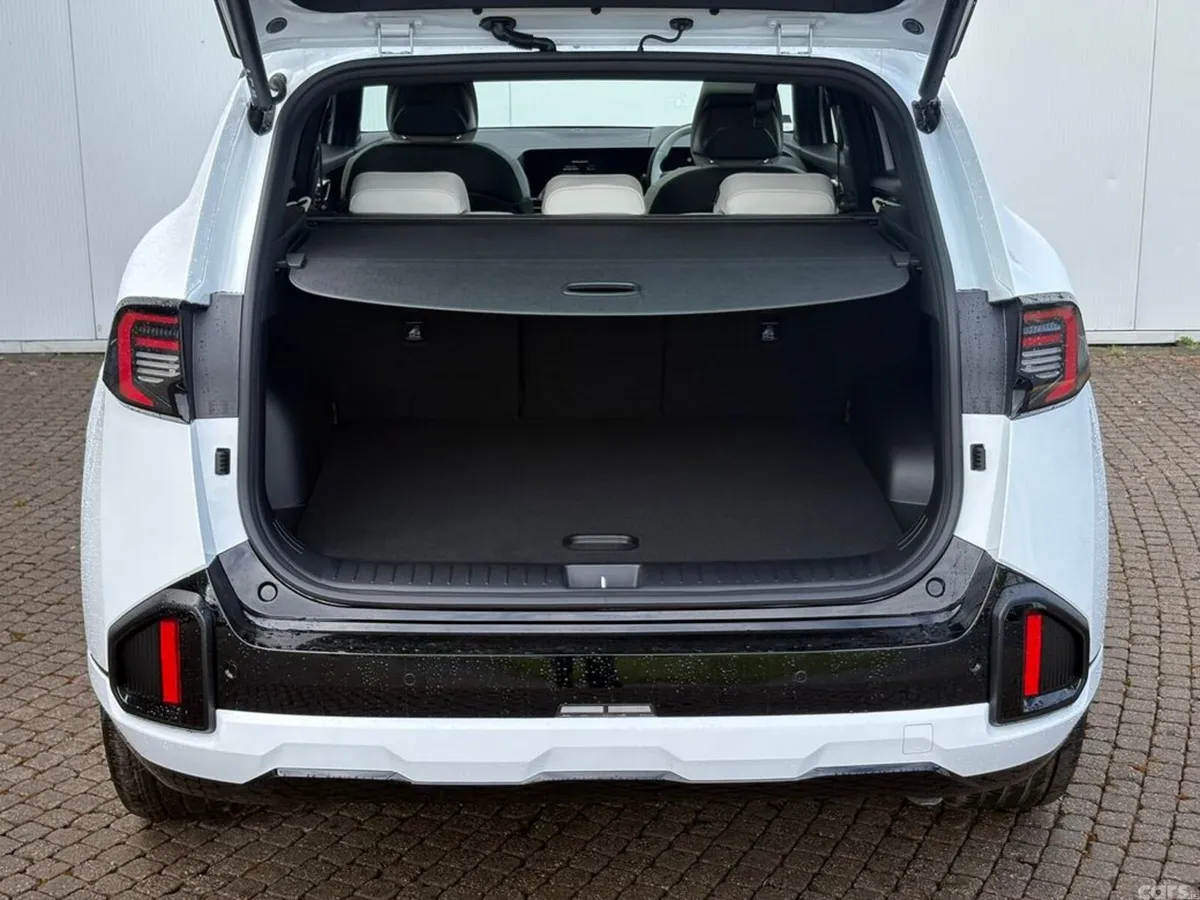 Kia Sportage SUV, Petrol Hybrid, 2027, White