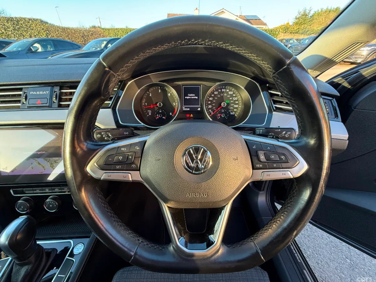 Volkswagen Passat Saloon, Diesel, 2019, Grey