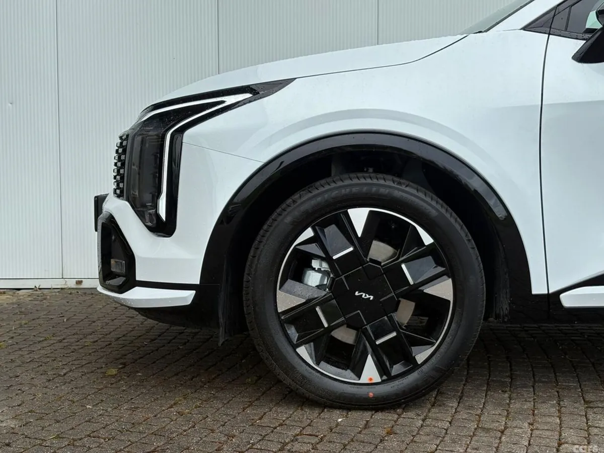 Kia Sportage SUV, Petrol Hybrid, 2027, White