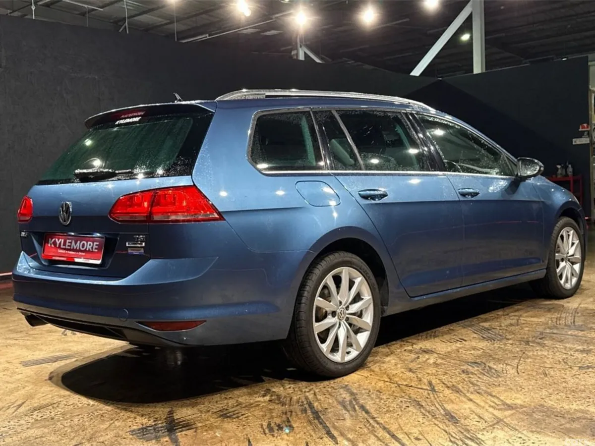 Volkswagen Golf Estate, Petrol, 2017, Blue
