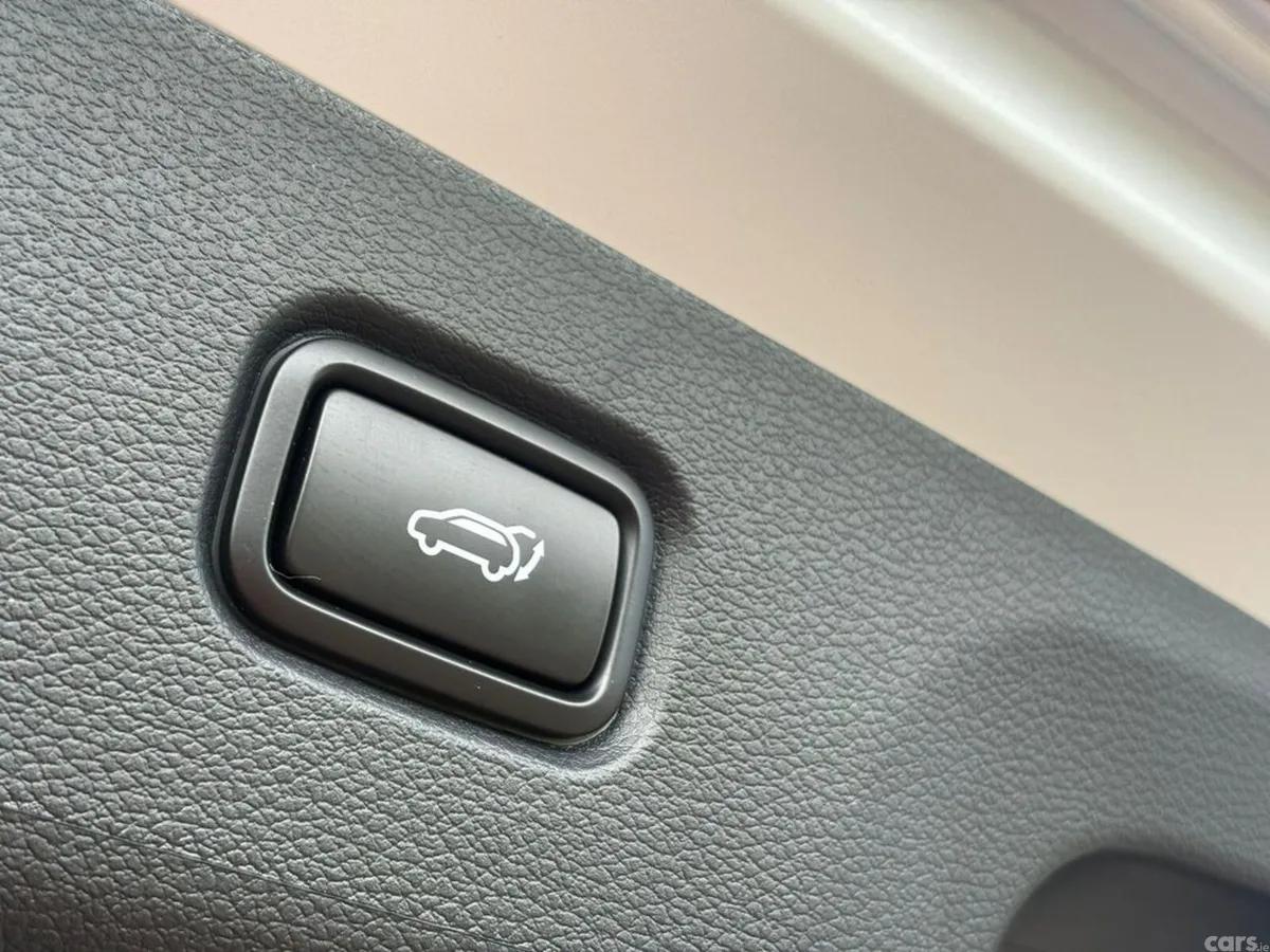 Kia Sportage SUV, Petrol Hybrid, 2027, White