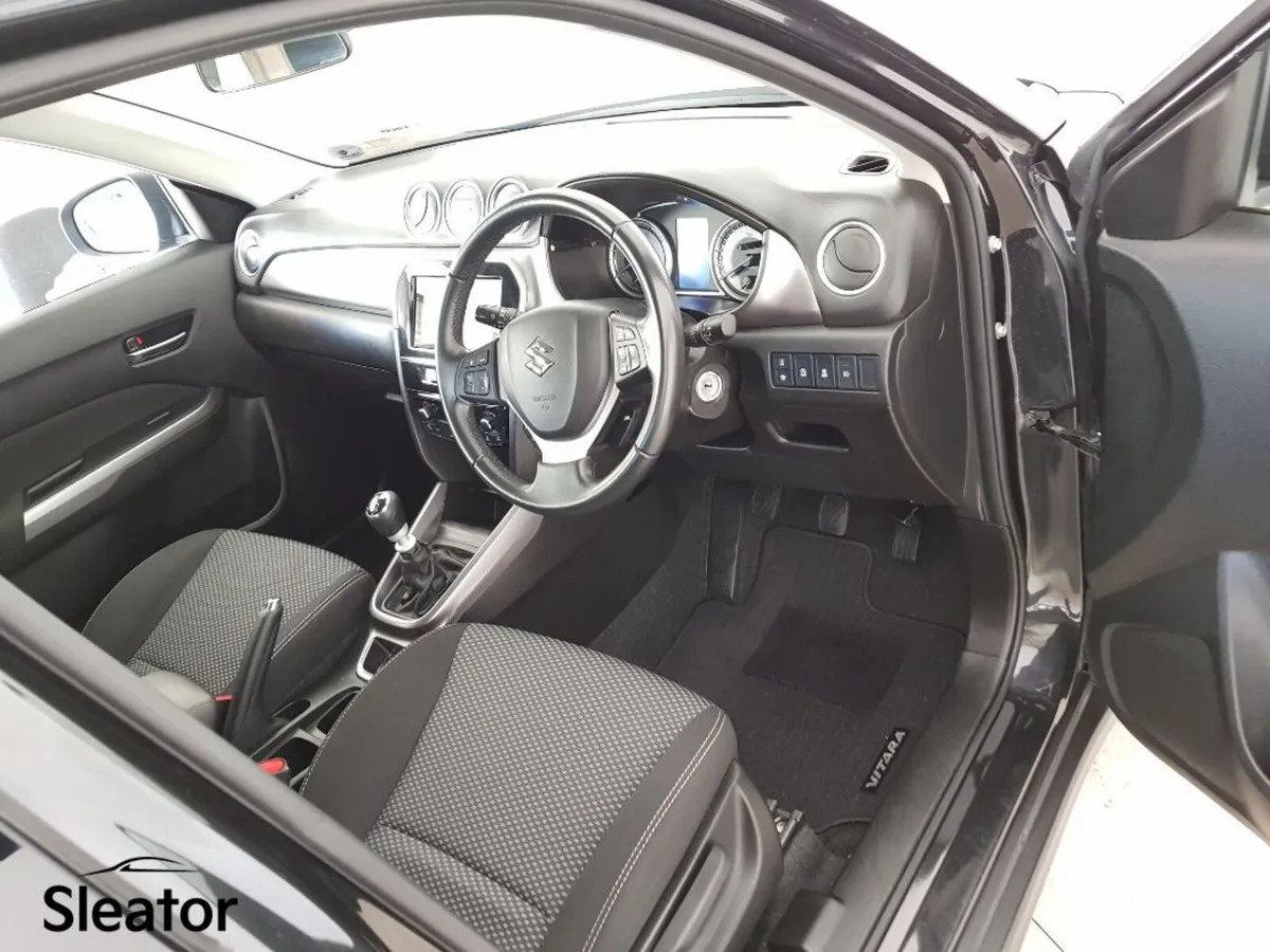 Suzuki Vitara Hatchback, Petrol, 2023, Black