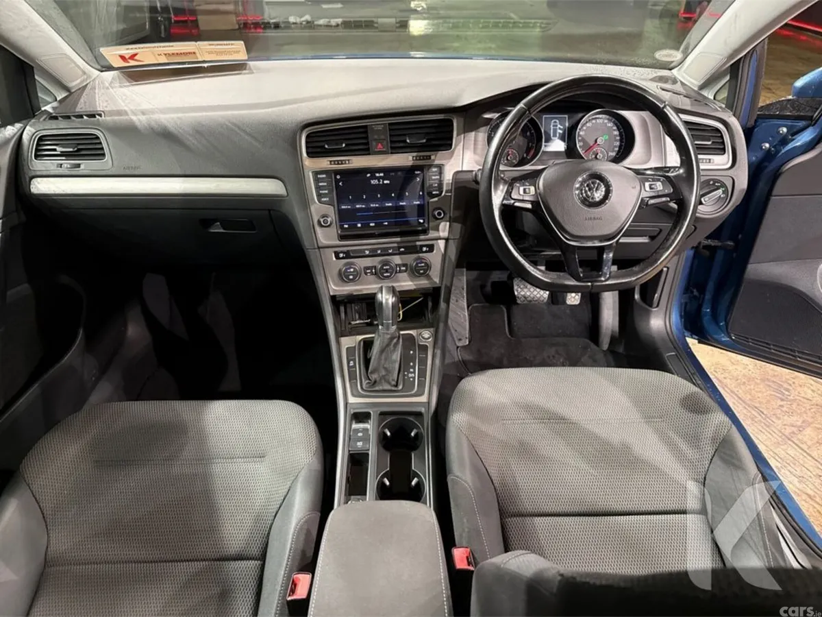 Volkswagen Golf Estate, Petrol, 2017, Blue