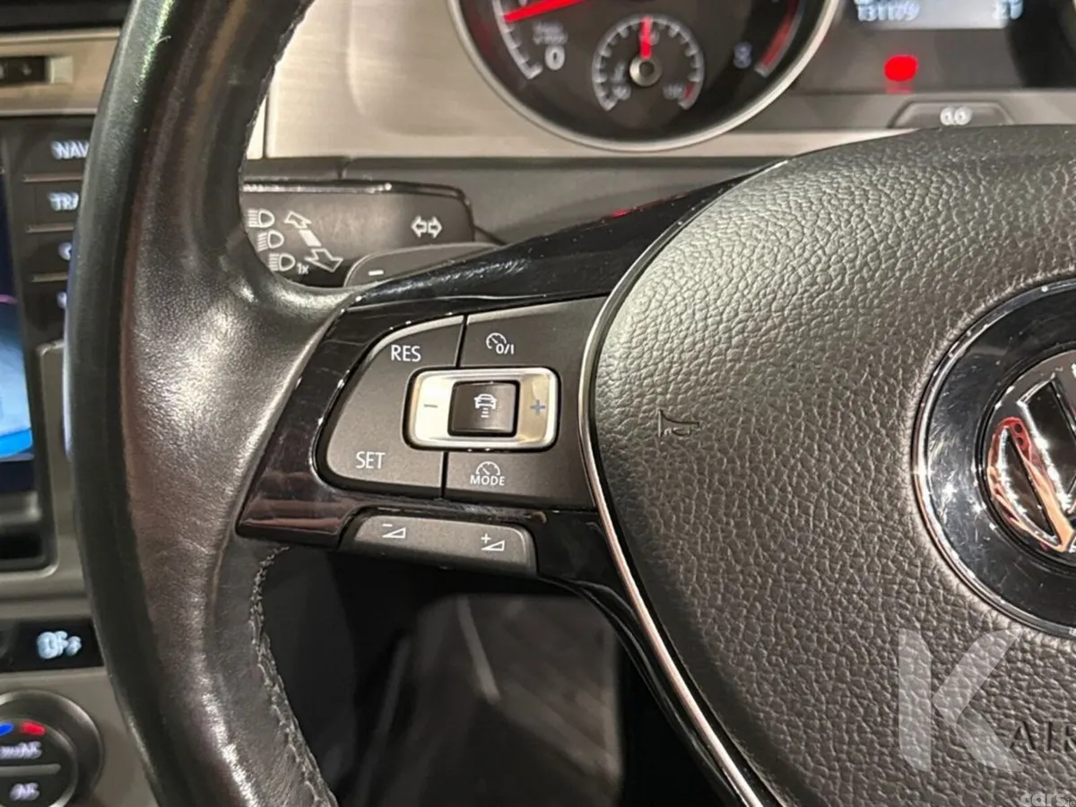 Volkswagen Golf Estate, Petrol, 2017, Blue
