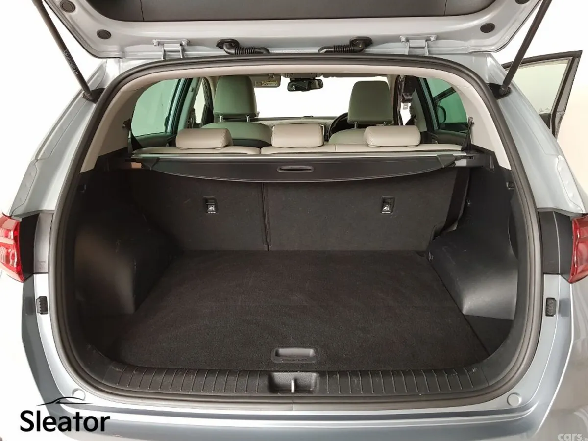 Kia Sportage MPV, Diesel, 2020, Grey