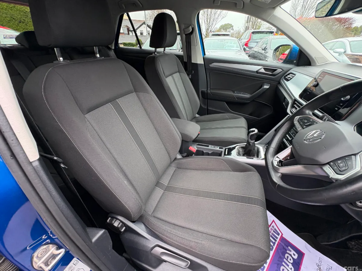 Volkswagen T-Roc SUV, Petrol, 2023, Blue