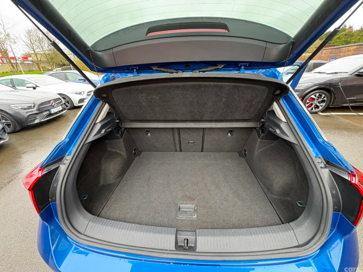 Volkswagen T-Roc SUV, Petrol, 2023, Blue