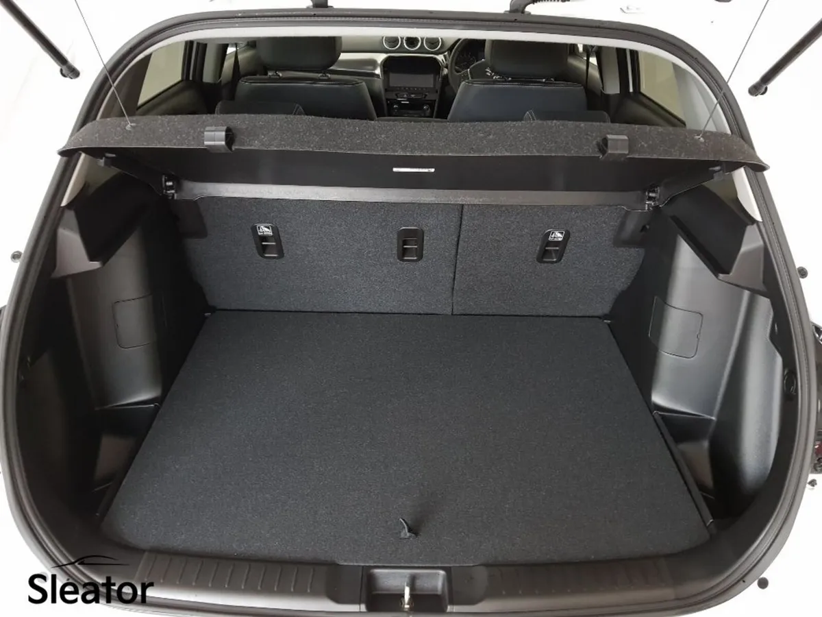 Suzuki Vitara SUV, Petrol Hybrid, 2026, White