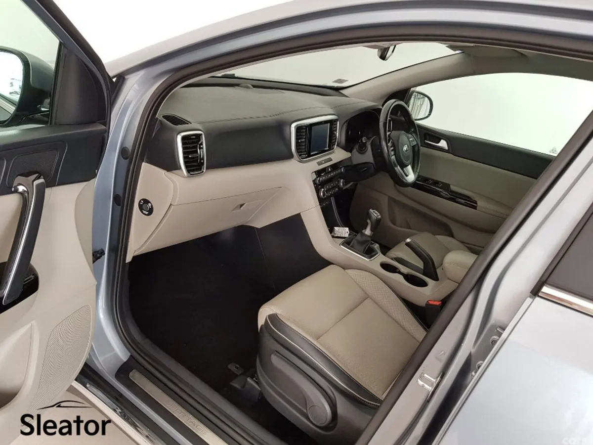 Kia Sportage MPV, Diesel, 2020, Grey