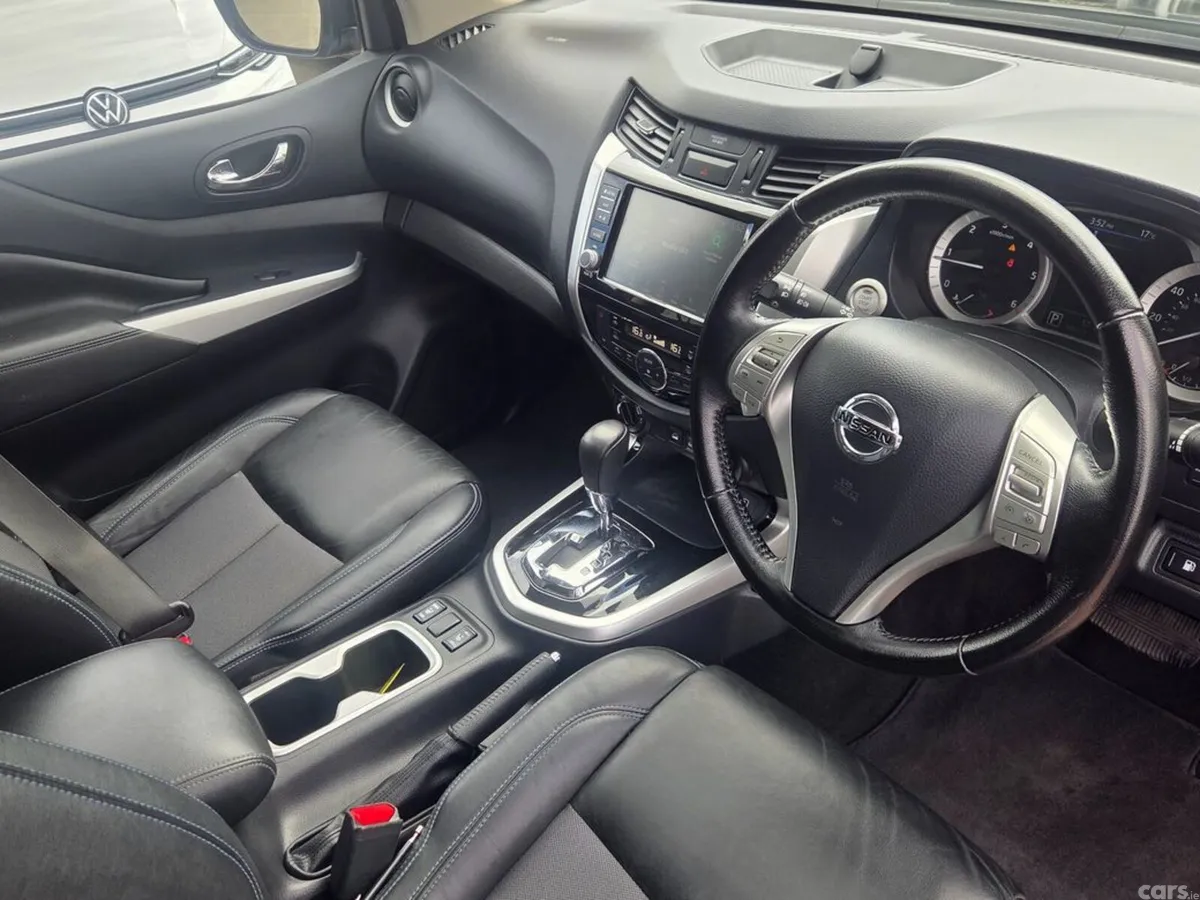 Nissan Navara Pick Up, Diesel, 2022, Black