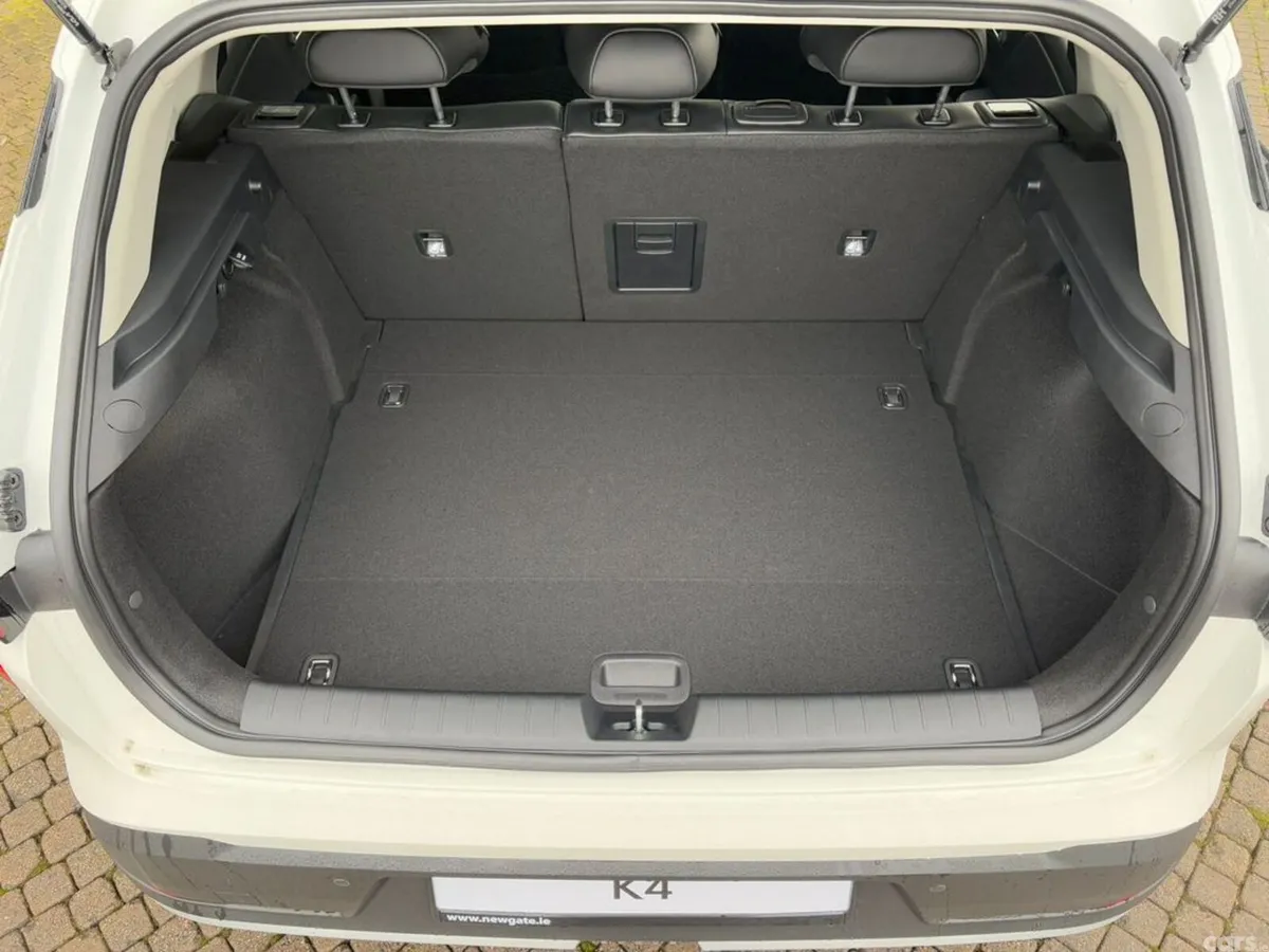 Kia K4 Hatchback, Petrol, 2027, White