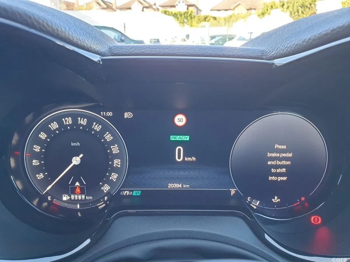 Alfa Romeo Tonale Hatchback, Petrol, 2024, Blue