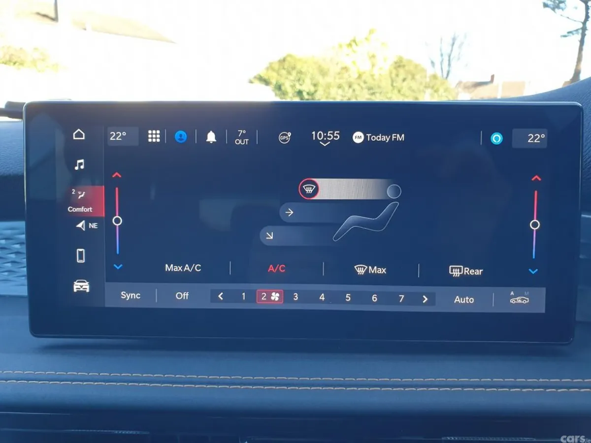 Alfa Romeo Tonale Hatchback, Petrol, 2024, Blue