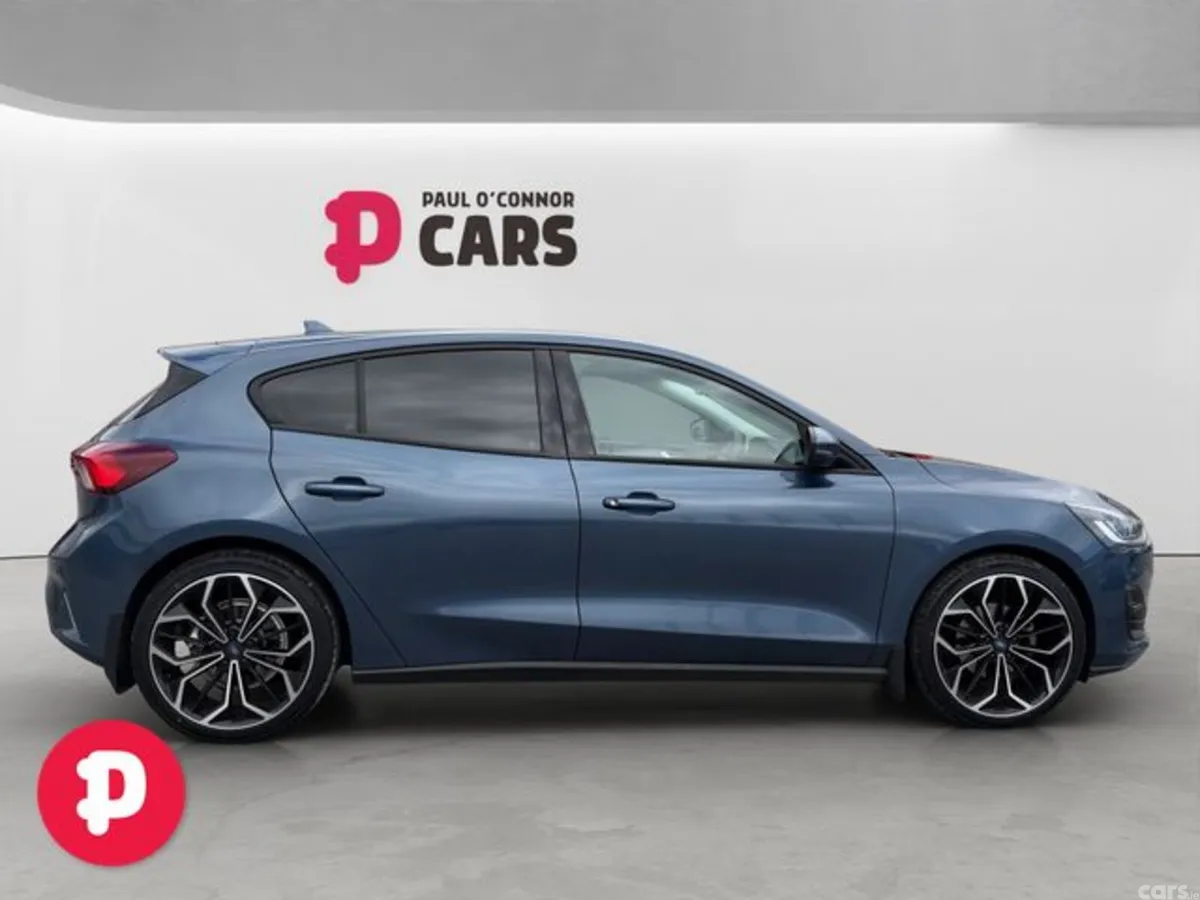 Ford Focus Hatchback, Diesel, 2023, Blue