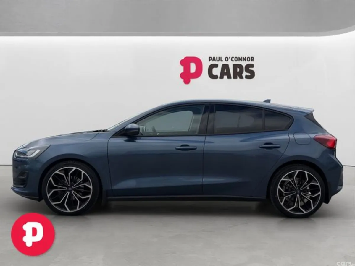 Ford Focus Hatchback, Diesel, 2023, Blue