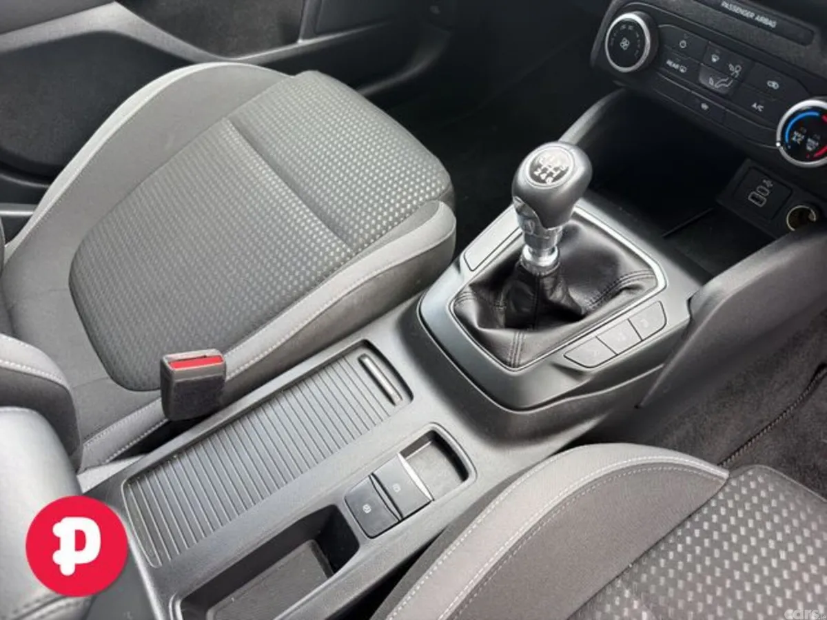 Ford Focus Hatchback, Diesel, 2023, Blue
