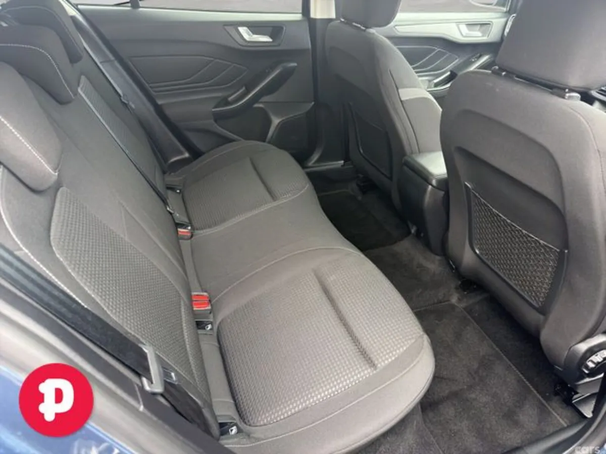 Ford Focus Hatchback, Diesel, 2023, Blue