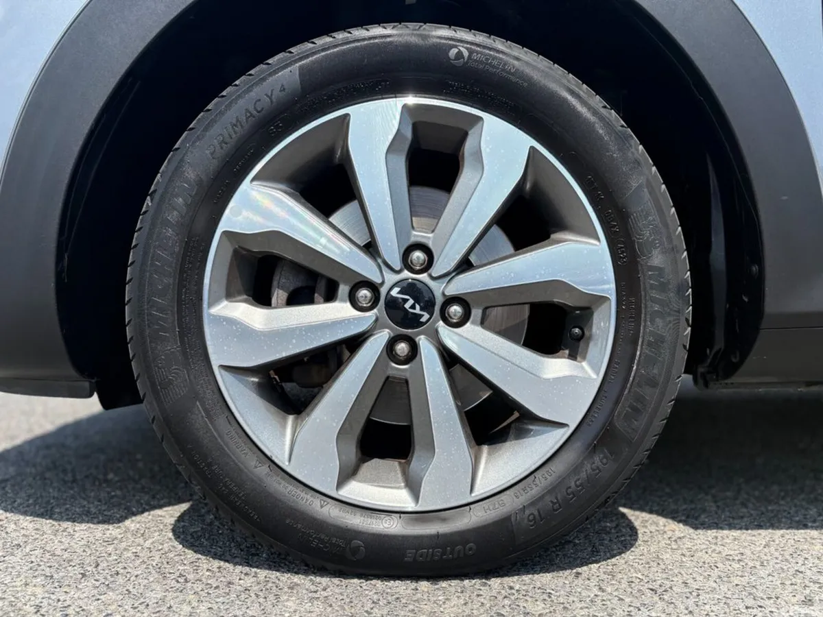 Kia Stonic Hatchback, Petrol, 2024, Grey
