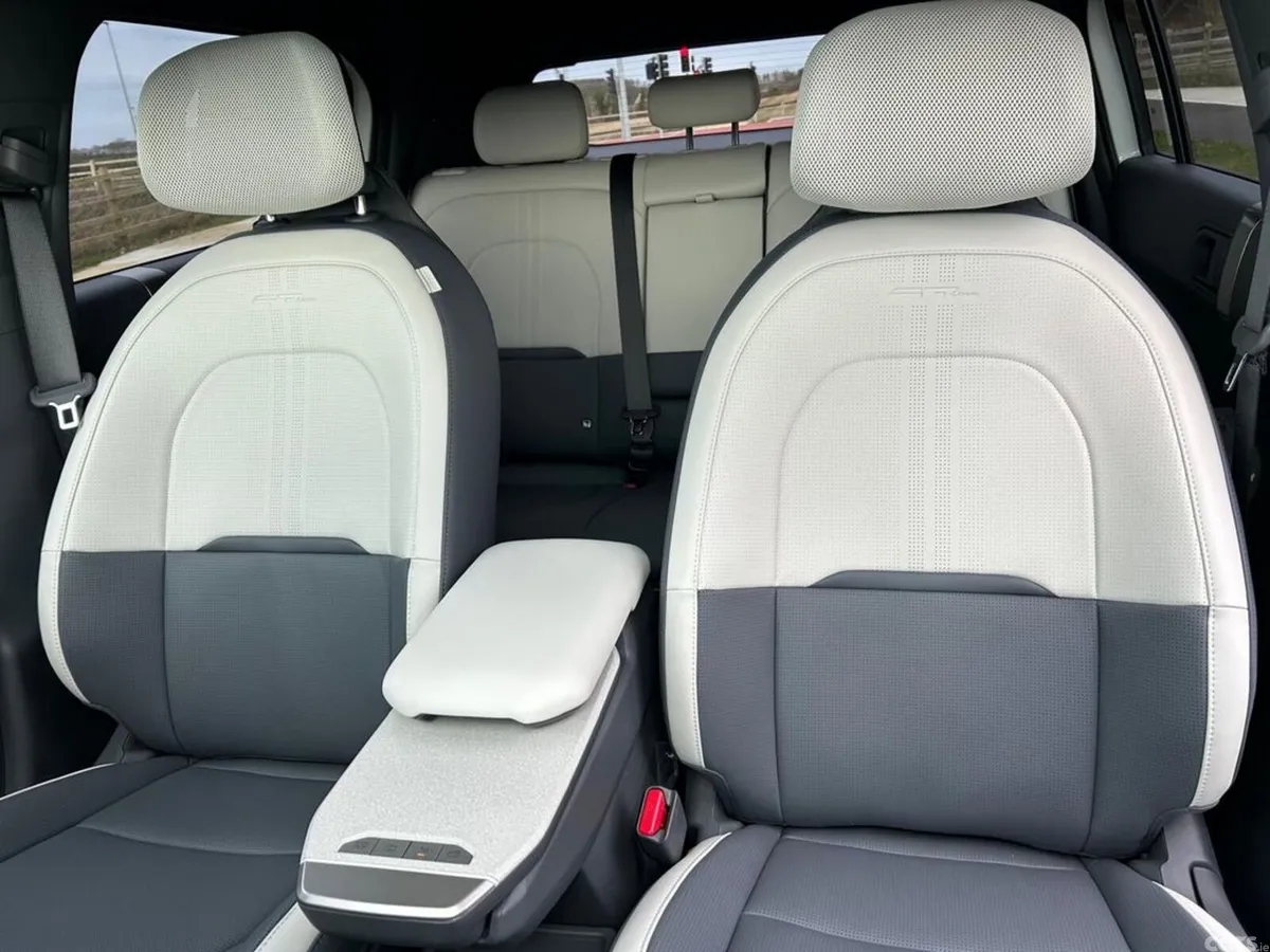 Kia EV3 SUV, Electric, 2027, White