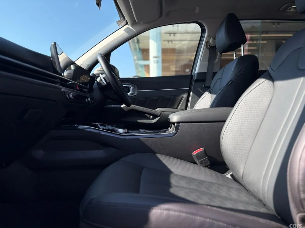 Kia Sorento SUV, Petrol Plug-in Hybrid, 2026, Grey