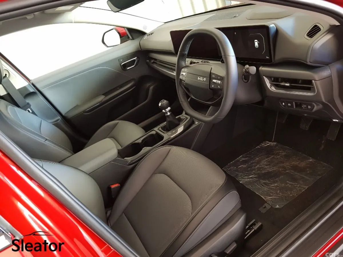 Kia K4 Hatchback, Petrol, 2026, Red