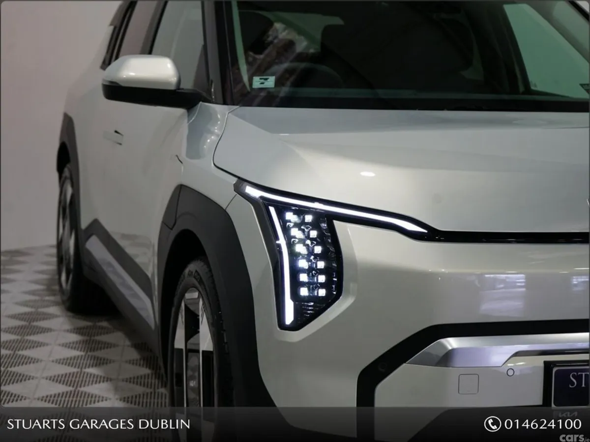 Kia EV3 SUV, Electric, 2027, Silver