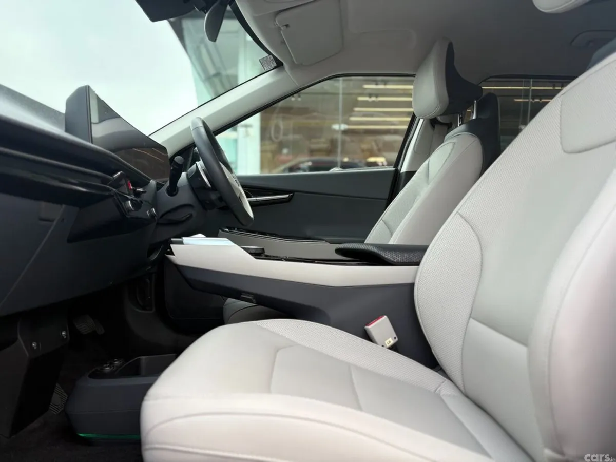 Kia EV6 Hatchback, Electric, 2023, Blue