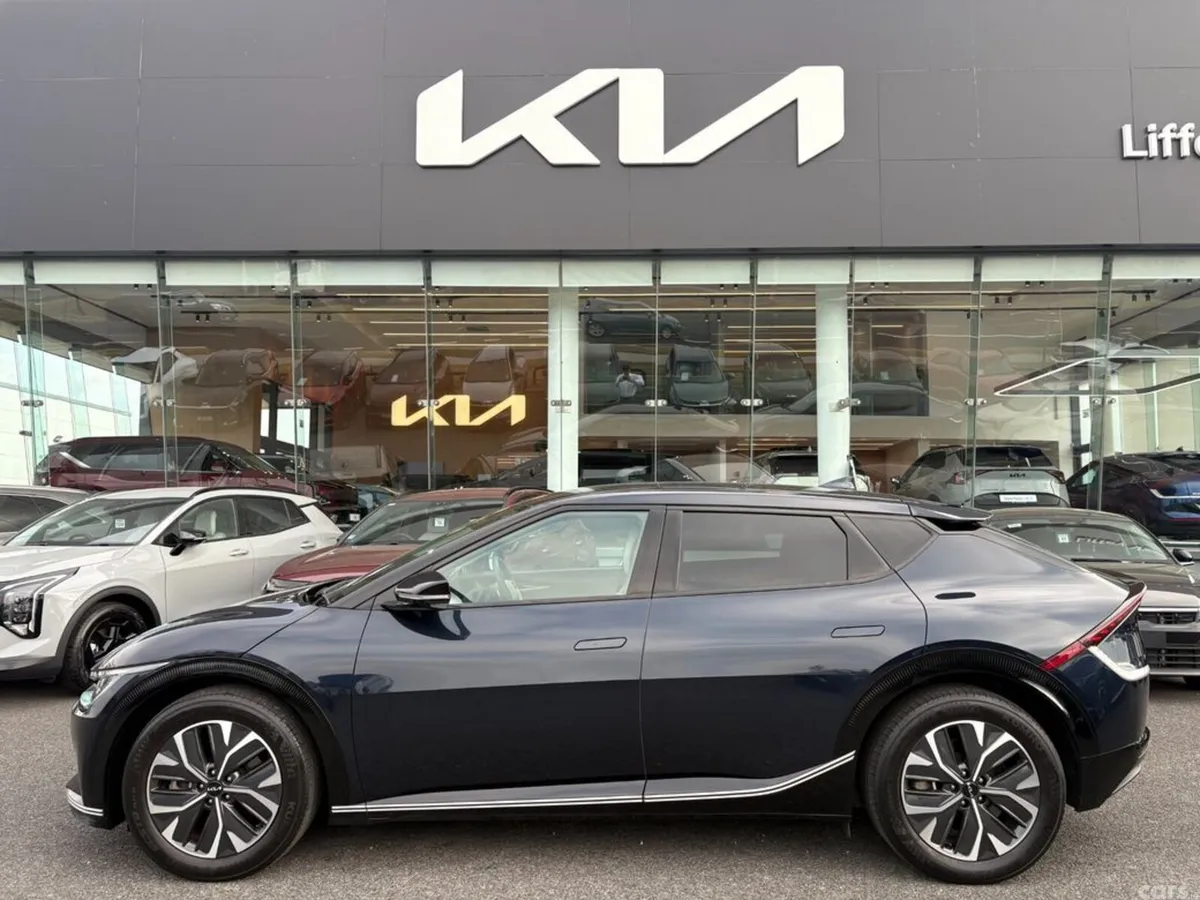 Kia EV6 Hatchback, Electric, 2023, Blue