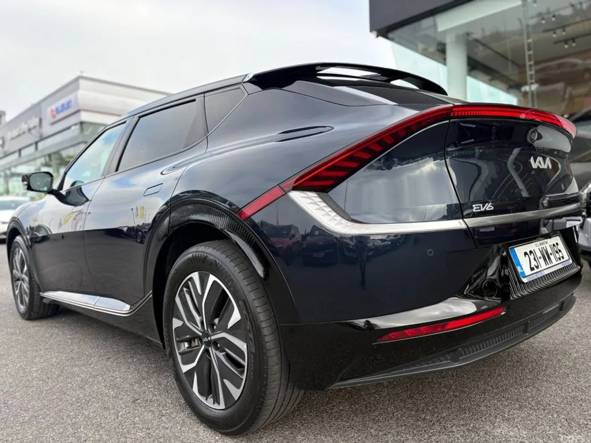 Kia EV6 Hatchback, Electric, 2023, Blue