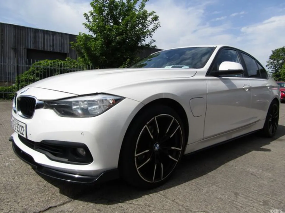 BMW 3-Series Saloon, Petrol Plug-in Hybrid, 2016, White