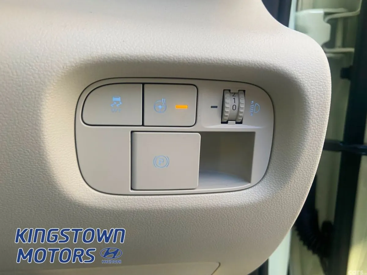 Hyundai INSTER Hatchback, Electric, 2026, Silver