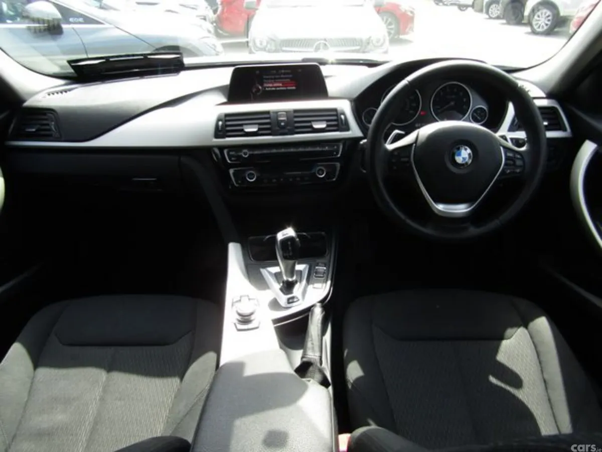 BMW 3-Series Saloon, Petrol Plug-in Hybrid, 2016, White