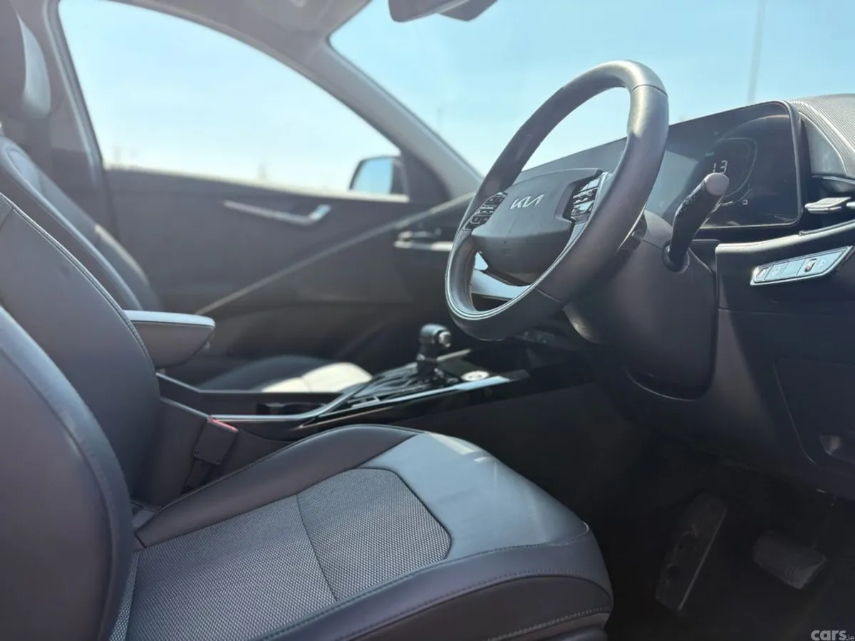 Kia Niro Estate, Petrol Hybrid, 2023, Black