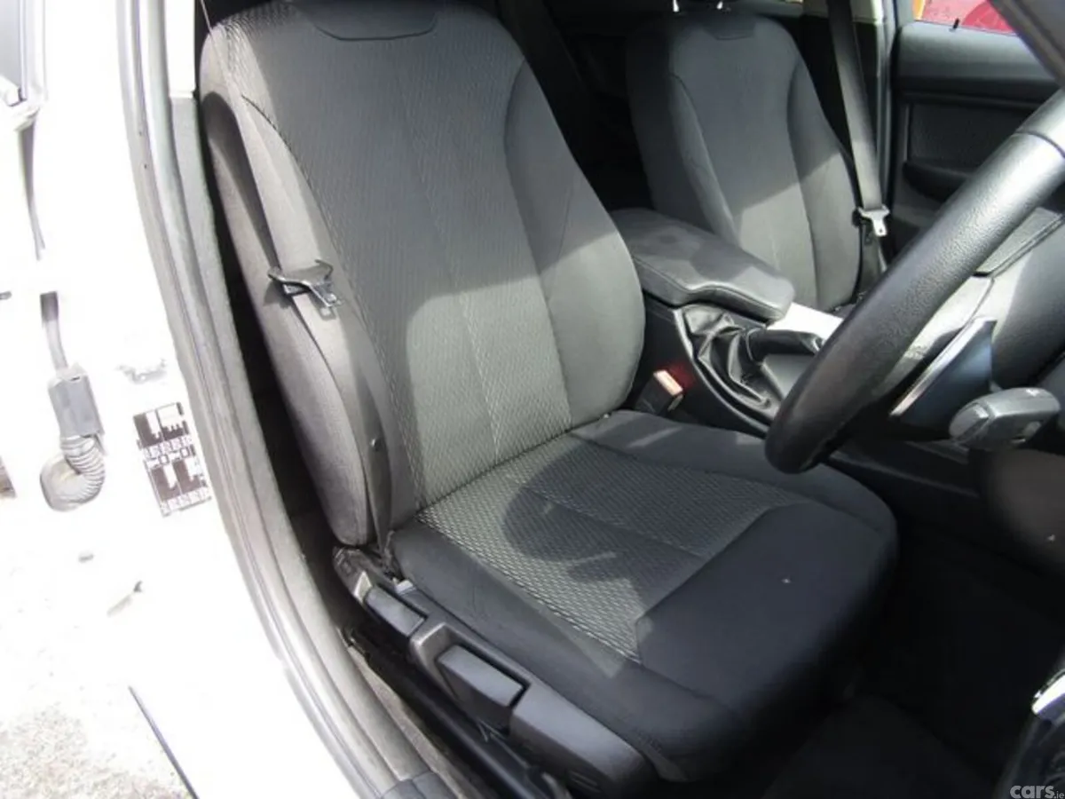 BMW 3-Series Saloon, Petrol Plug-in Hybrid, 2016, White