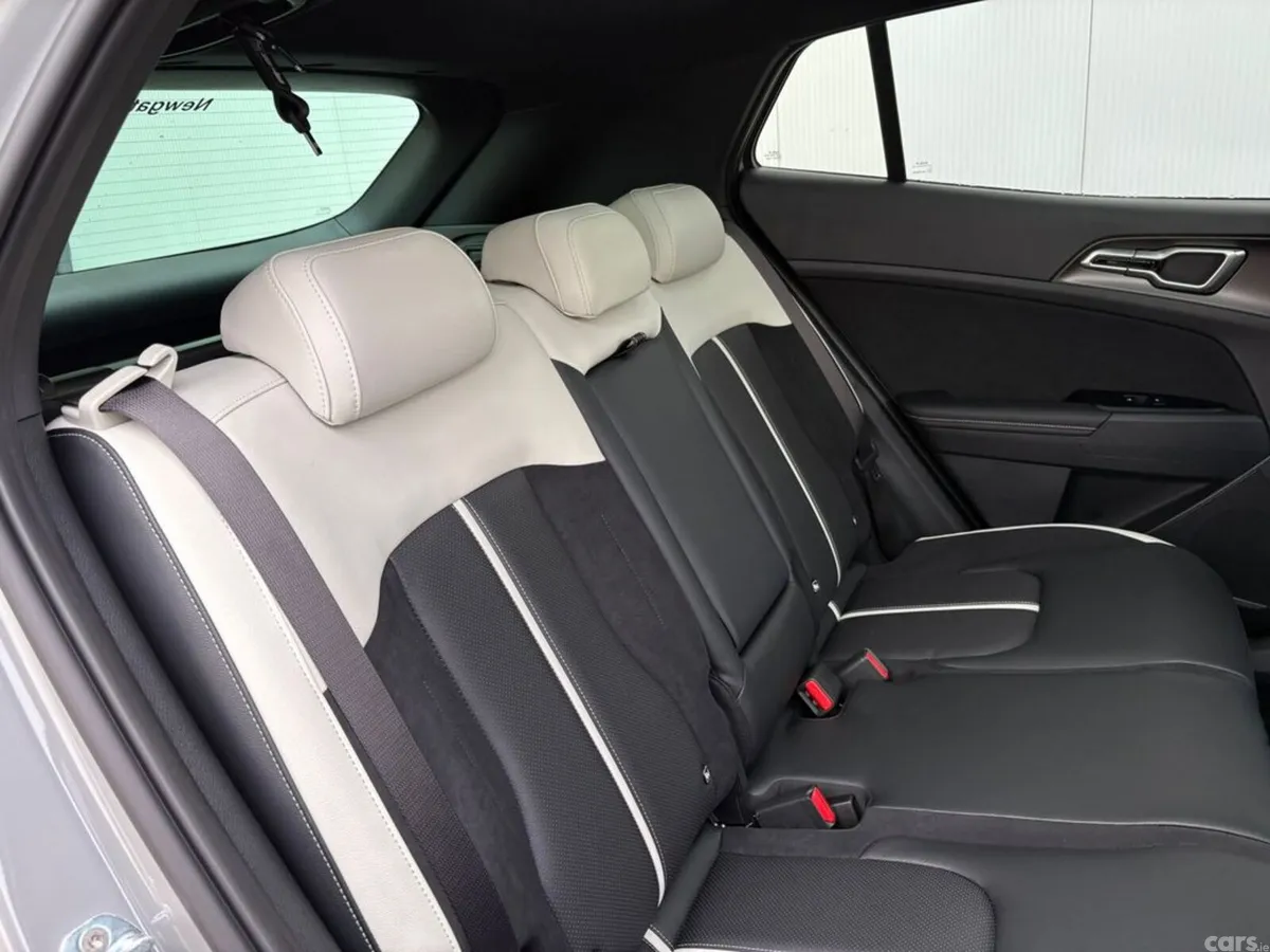 Kia Sportage SUV, Petrol Hybrid, 2027, Grey