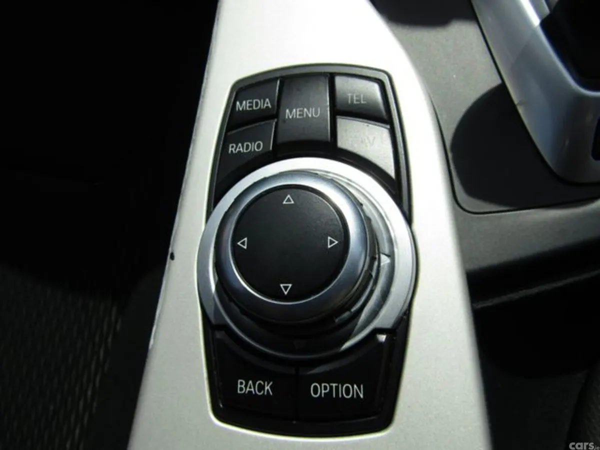 BMW 3-Series Saloon, Petrol Plug-in Hybrid, 2016, White