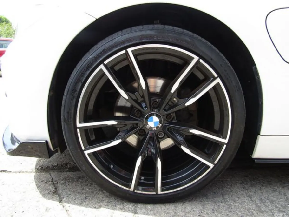 BMW 3-Series Saloon, Petrol Plug-in Hybrid, 2016, White