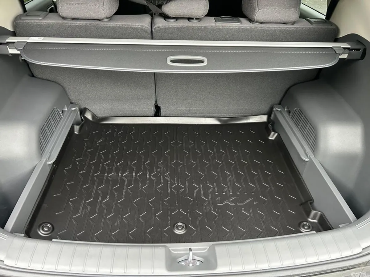 Kia EV3 SUV, Electric, 2027, Grey