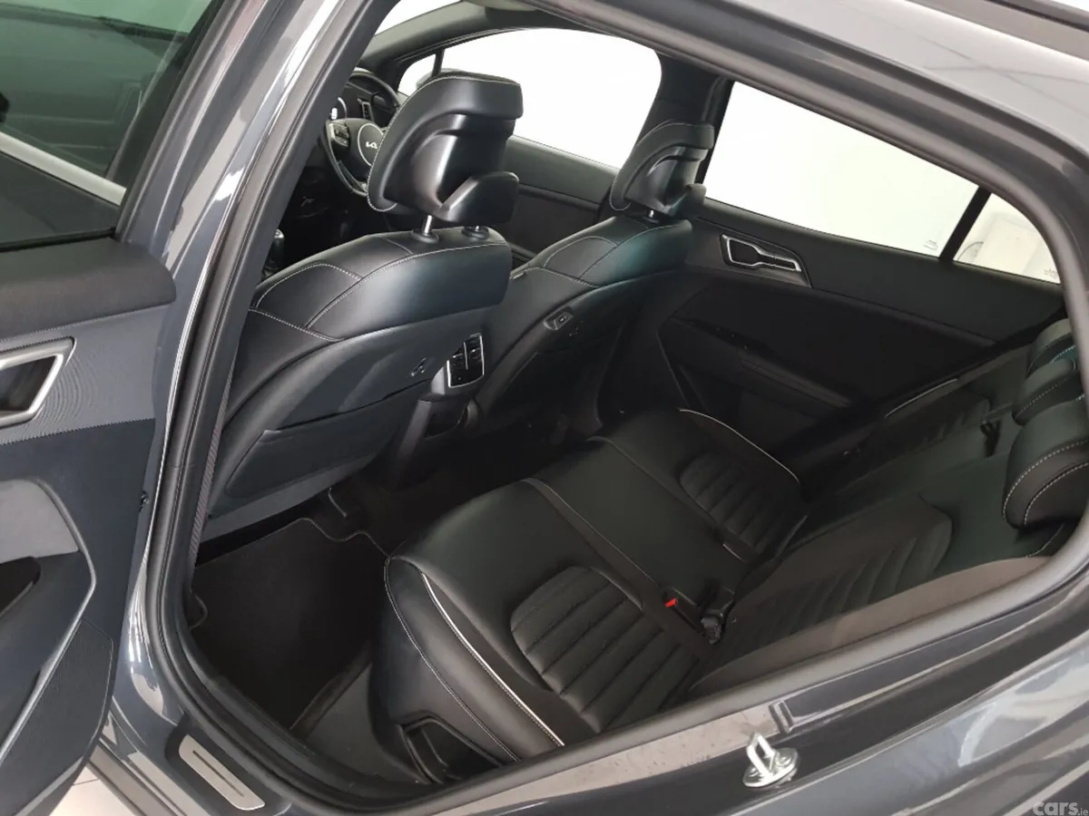 Kia Sportage MPV, Diesel Hybrid, 2025, Grey