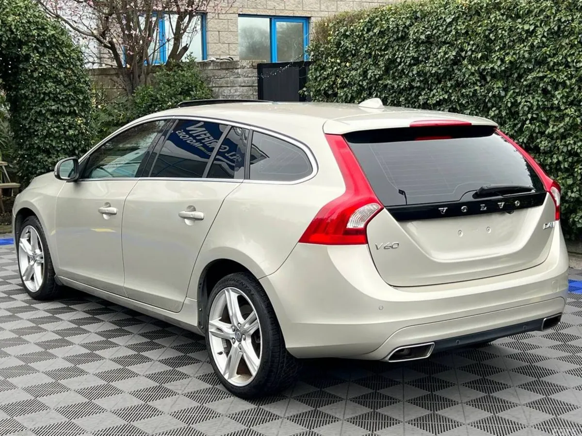 Volvo V60 Estate, Diesel, 2017, Gold
