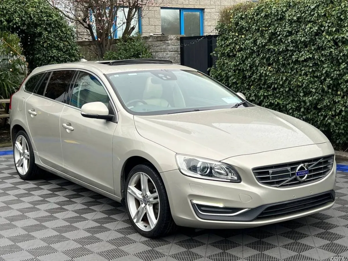 Volvo V60 Estate, Diesel, 2017, Gold