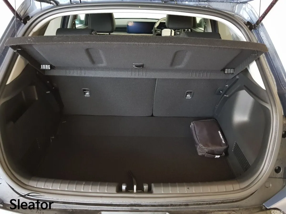 Kia Stonic SUV, Petrol Hybrid, 2026, Blue